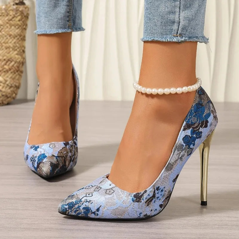 Embroidery Pumps 2026